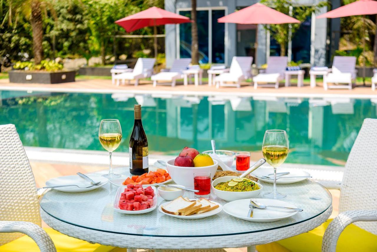Saffronstays Palm Paradise, Kalyan Khadavli - Swimming Pool With Water Slides, Gazebo And Indoor Games Padghe Dış mekan fotoğraf
